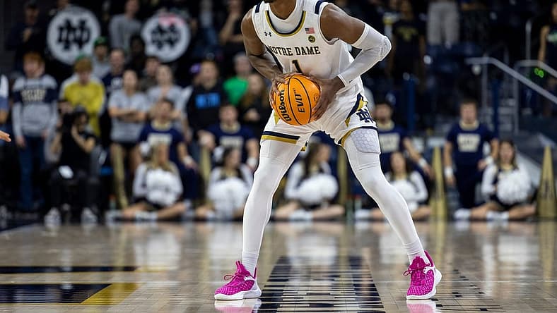 Notre Dame guard JJ Starling (1) looks to pass the ball during the Youngstown State-Notre Dame NCAA Men   s basketball game on Sunday, November 13, 2022, at Purcell Pavilion in South Bend, Indiana.

Youngstown State Vs Notre Dame