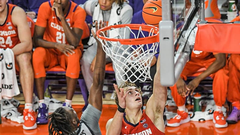 Clemson forward Hunter Tyson (5) shoots near USC Upstate guard Jordyn Surratt (5) during the second half at Littlejohn Coliseum Tuesday, November 15, 2022.

Ncaa Acc Clemson Basketball Vs Usc Upstate