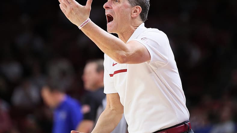Nov 16, 2022; Fayetteville, Arkansas, USA; Arkansas Razorbacks head coach Eric Musselman signals to his team during the second half against the South Dakota State Jackrabbits at Bud Walton Arena. Arkansas won 71-56. Mandatory Credit: Nelson Chenault-USA TODAY Sports
