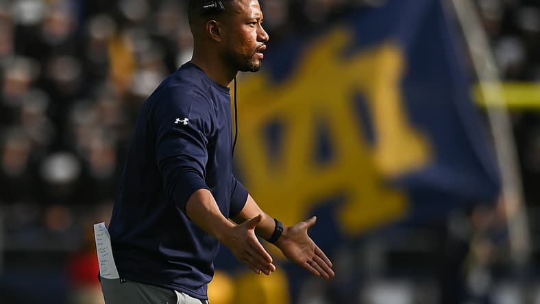 NCAA Football: Notre Dame at Navy