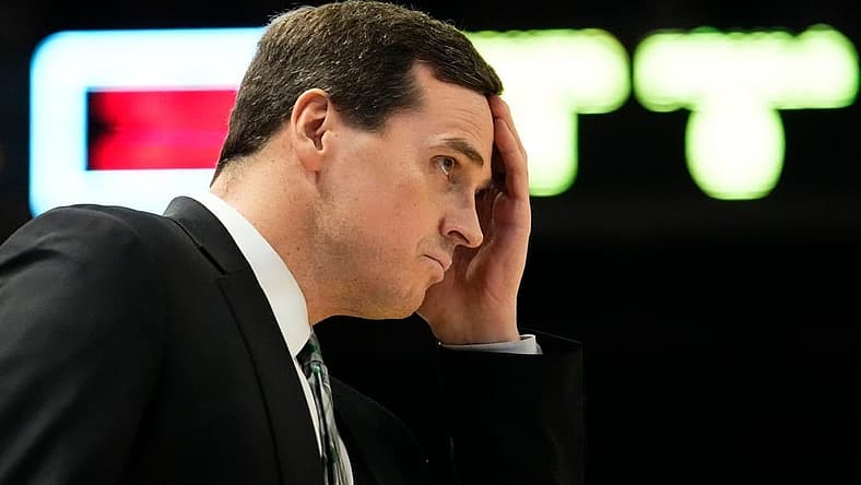 Mar 3, 2022; Phoenix, Arizona, USA; Utah Valley Wolverines head coach Mark Madsen during action against the Grand Canyon Antelopes at GCU Arena. Mandatory Credit: Rob Schumacher-Arizona Republic
Ncaa Basketball Utah Valley At Grand Canyon