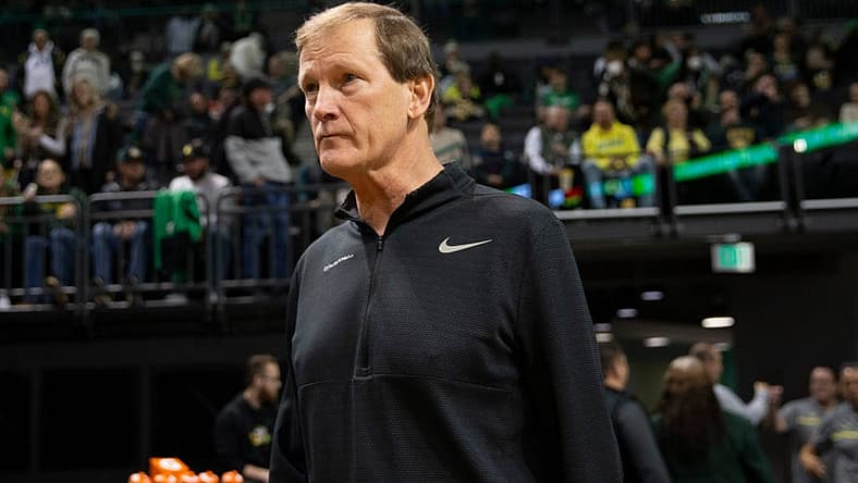 Oregon mens basketball coach Dana Altman enters the arena before the game against No. 3 Houston at Matthew Knight Arena Sunday Nov. 20, 2022.
Basketball Eug Uombb Vs Houston Houston At Oregon