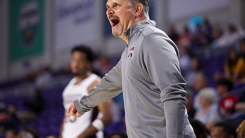Nov 23, 2022; Fort Myers, Florida, USA; Mississippi State Bulldogs head coach Chris Jans calls a play against the Utah Utes in the first half during the Fort Myers Tip-Off Beach Division championship game at Suncoast Credit Union Arena. Mandatory Credit: Nathan Ray Seebeck-USA TODAY Sports