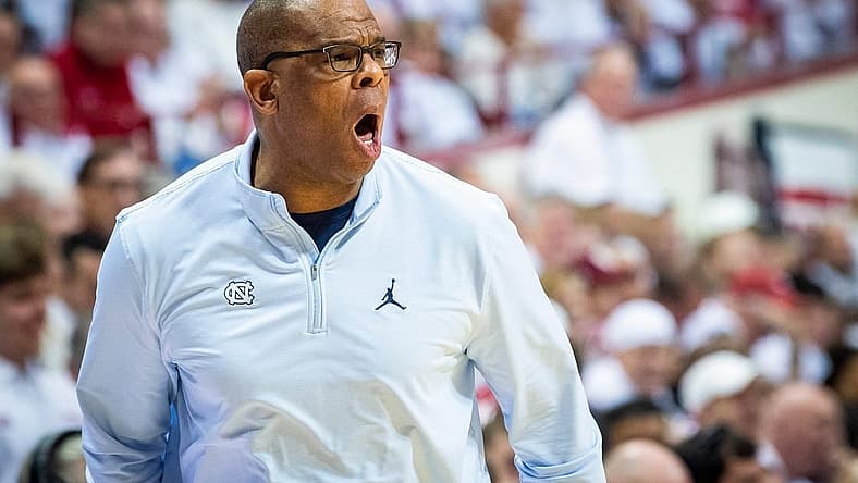 North Carolina Head Coach Hubert Davis instructs his team during the Indiana versus North Carolina men's basketball game at Simon Skjodt Assembly Hall on Wednesday, Nov. 30, 2022.
Iu Nc 1h Hubert Davis