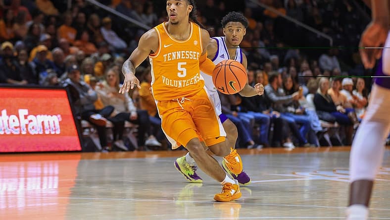 Dec 4, 2022; Knoxville, Tennessee, USA; Tennessee Volunteers guard Zakai Zeigler (5) moves the ball against the Alcorn State Braves at Thompson-Boling Arena. Mandatory Credit: Randy Sartin-USA TODAY Sports