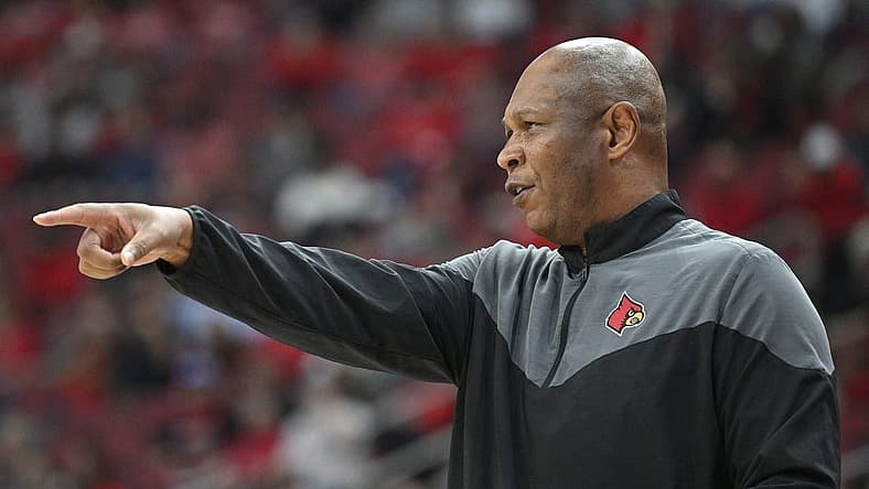 Dec 14, 2022; Louisville, Kentucky, USA; Louisville Cardinals head coach Kenny Payne calls out instructions during the first half against the Western Kentucky Hilltoppers at KFC Yum! Center. Mandatory Credit: Jamie Rhodes-USA TODAY Sports