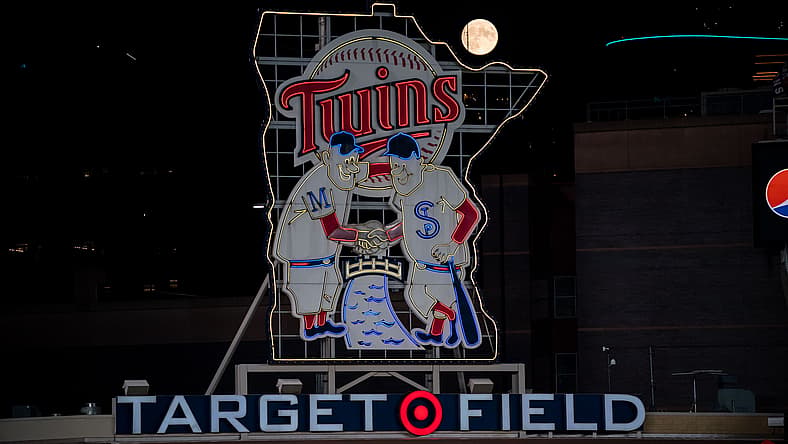 MLB: Chicago White Sox at Minnesota Twins