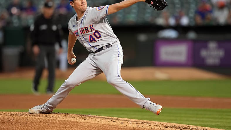 toronto blue jays sign chris bassitt