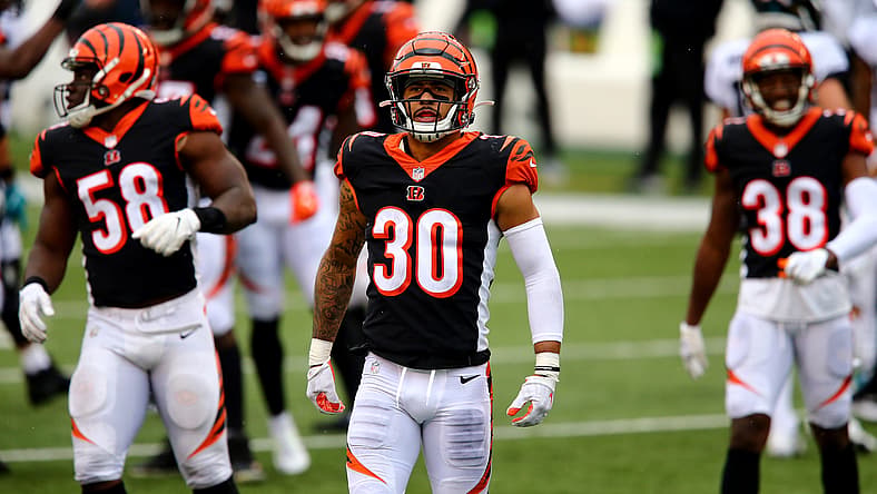 jacksonville jaguars sign jessie bates