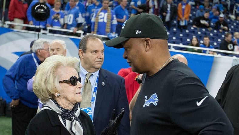 Detroit Lions owner Martha Firestone Ford talks with head coach Jim Caldwell before the game against the Green Bay Packers on Sunday, Dec. 31, 2017 at Ford Field in Detroit.
636503207024649966 Lions 123117kirthmon F Dozier2 Jpg