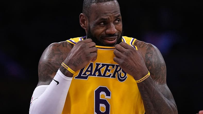 LeBron James injury