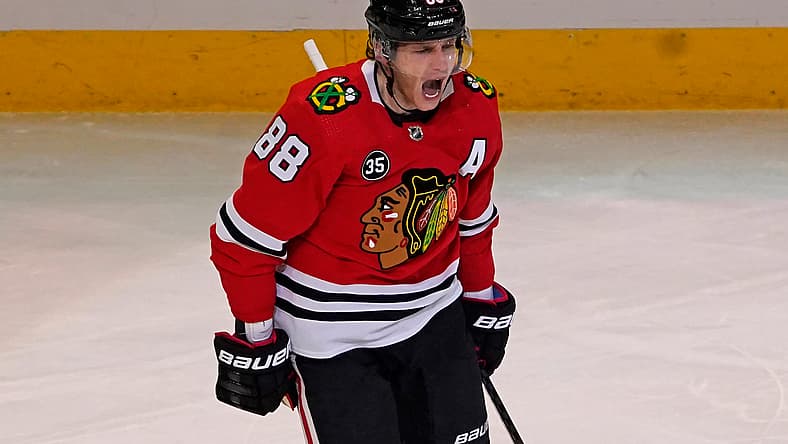 NHL: Ottawa Senators at Chicago Blackhawks