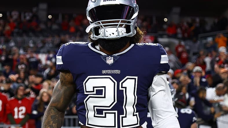 Jan 16, 2023; Tampa, Florida, USA; Dallas Cowboys running back Ezekiel Elliott (21) before the wild card game against the Tampa Bay Buccaneers at Raymond James Stadium. Mandatory Credit: Kim Klement-USA TODAY Sports