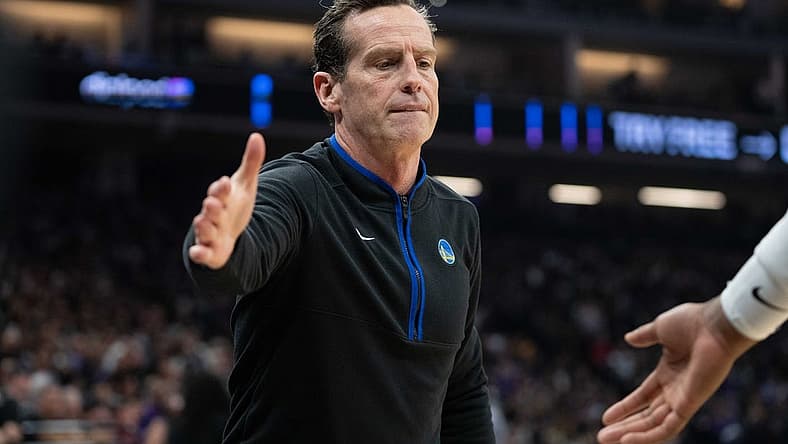 April 17, 2023; Sacramento, California, USA; Golden State Warriors assistant coach Kenny Atkinson during the second quarter in game two of the first round of the 2023 NBA playoffs against the Sacramento Kings at Golden 1 Center. Mandatory Credit: Kyle Terada-USA TODAY Sports