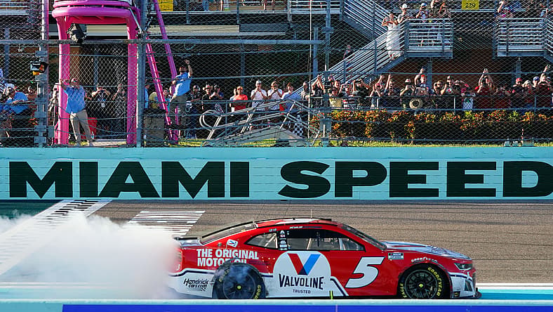 NASCAR: Dixie Vodka 400