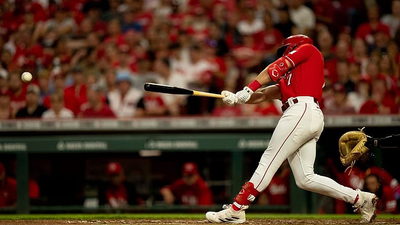 Cincinnati Reds first baseman Spencer Steer (7) hits a base hit in the second inning of the MLB baseball game between the Cincinnati Reds and San Francisco Giants at Great American Ball Park in Cincinnati on Tuesday, July 18, 2023.