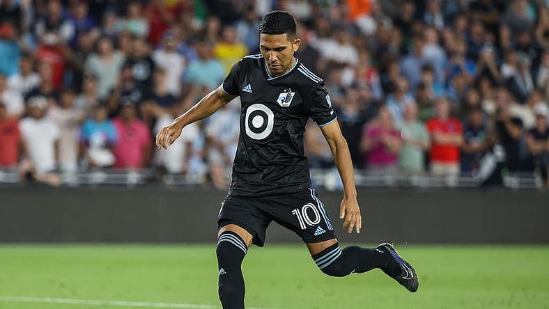 Aug 8, 2023; St. Paul, MN, USA; Minnesota United midfielder Emanuel Reynoso (10) shoots during a penalty shootout against the Toluca at Allianz Field. Mandatory Credit: Matt Krohn-USA TODAY Sports