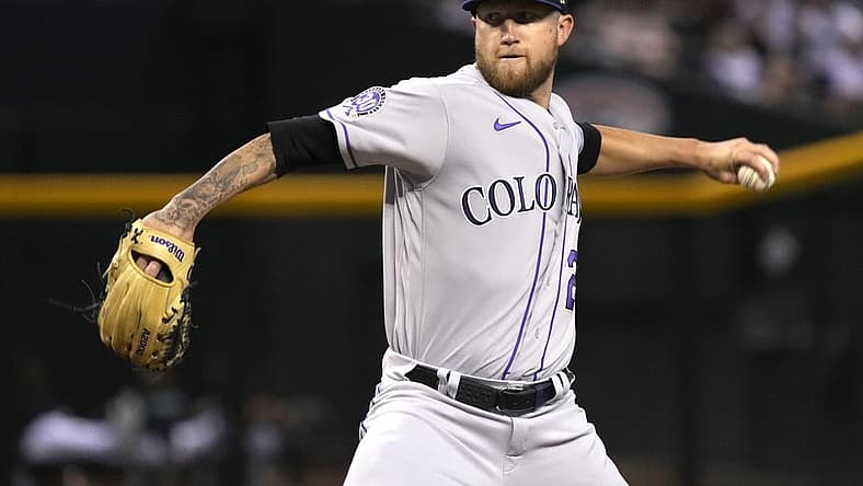Sep 5, 2023; Phoenix, Arizona, USA; Colorado Rockies starting pitcher Kyle Freeland (21) throws against the Arizona Diamondbacks in the first inning at Chase Field. Mandatory Credit: Rick Scuteri-USA TODAY Sports
