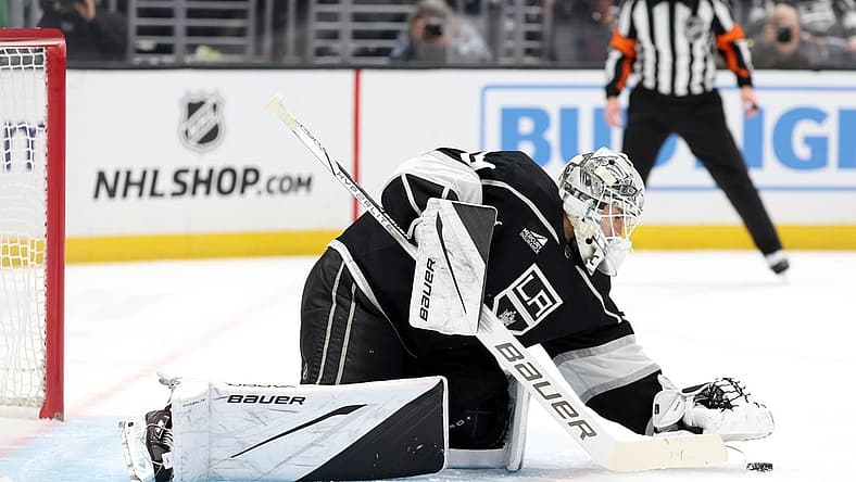 Nov 18, 2023; Los Angeles, California, USA; Los Angeles Kings goaltender Cam Talbot (39) defends the goal during the first period against the St. Louis Blues at Crypto.com Arena. Mandatory Credit: Kiyoshi Mio-USA TODAY Sports