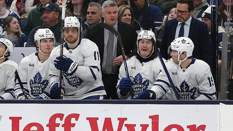 Dec 29, 2023; Columbus, Ohio, USA; Toronto Maple Leafs head coach Sheldon Keefe shouts instructions to the bench during the third period against the Columbus Blue Jackets at Nationwide Arena. Mandatory Credit: Russell LaBounty-USA TODAY Sports
