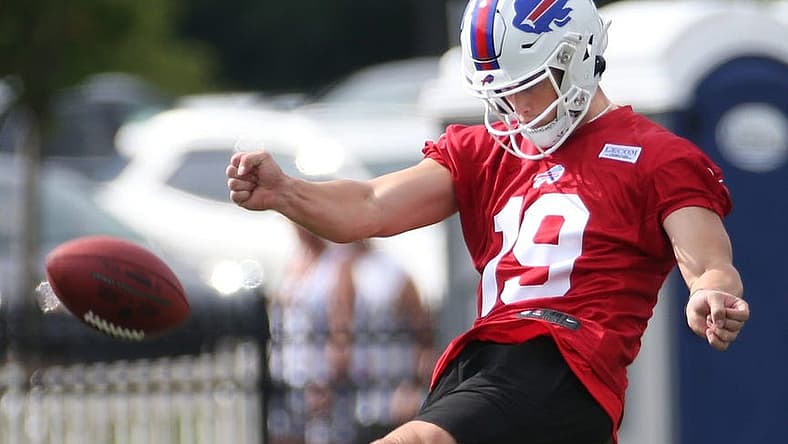 Punter Matt Araiza sends one downfield on the opening day of the Buffalo Bills training camp at St. John Fisher University in Rochester Sunday, July 24, 2022.

Sd 072422 Bills Camp 17 Spts