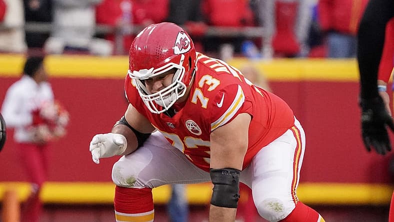 Nov 27, 2022; Kansas City, Missouri, USA; Kansas City Chiefs guard Nick Allegretti (73) at the line of scrimmage against the Los Angeles Rams during the game at GEHA Field at Arrowhead Stadium. Mandatory Credit: Denny Medley-USA TODAY Sports