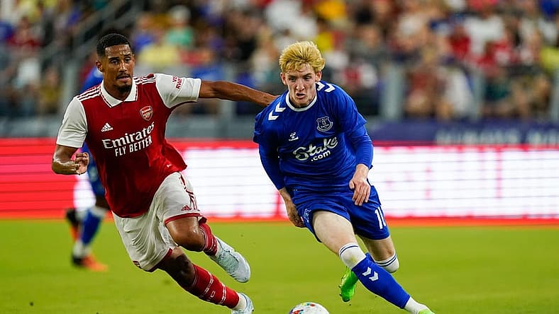 Jul 16, 2022; Baltimore, Maryland, USA; Everton forward Anthony Gordon (10)  dribbles up the field during the second half of the Charm City International Friendly against Arsenal at M&T Stadium.  Arsenal defeated Everton 2-0. Mandatory Credit: Tommy Gilligan-USA TODAY Sports