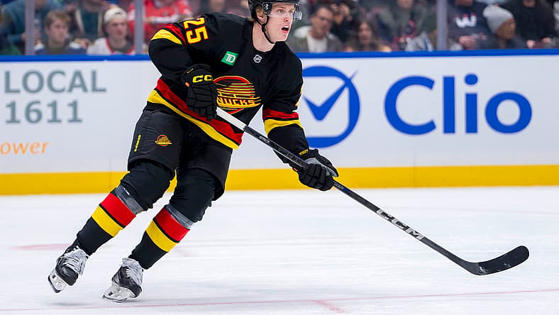 NHL rumors, Elias Pettersson