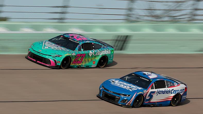 NASCAR: Straight Talk Wireless 400