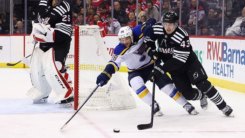 NHL: St. Louis Blues at New Jersey Devils