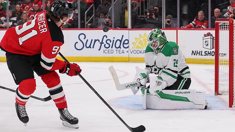 NHL: Dallas Stars at New Jersey Devils