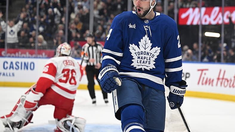NHL: Detroit Red Wings at Toronto Maple Leafs