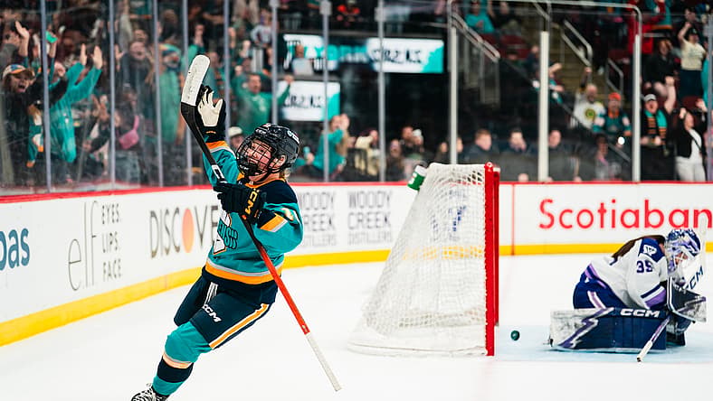 New York Sirens forward Sarah Fillier caps off her first career hat trick with an OT game winner against the Minnesota Frost.
