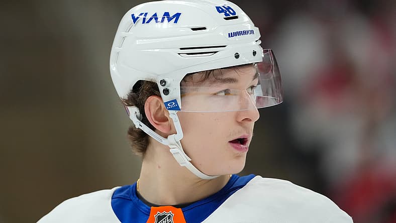 NHL: New York Islanders at Carolina Hurricanes
