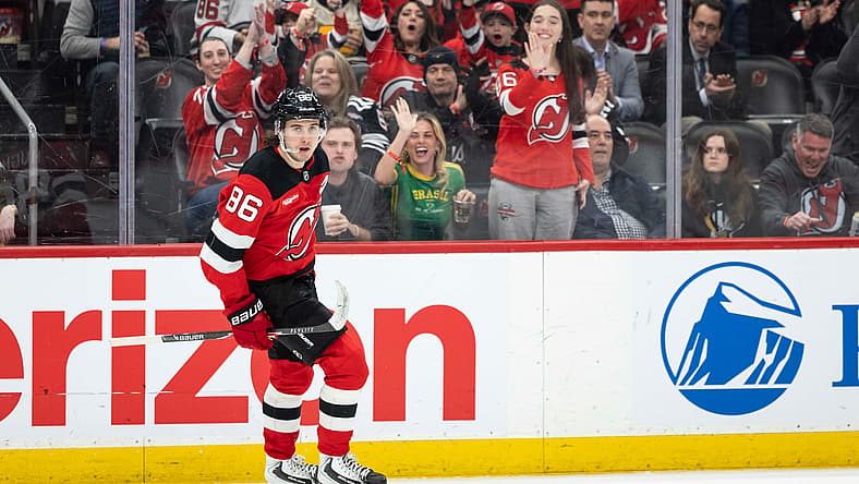 NHL: Pittsburgh Penguins at New Jersey Devils