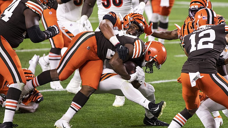 Cleveland Browns running back runs for a touchdown in Week 2 on Thursday Night Football