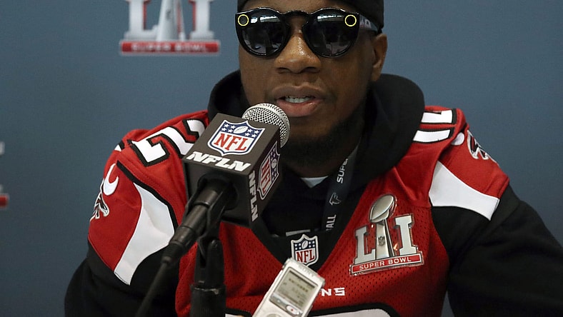 Falcons WR Mohamed Sanu blames long halftime for Super Bowl meltdown
