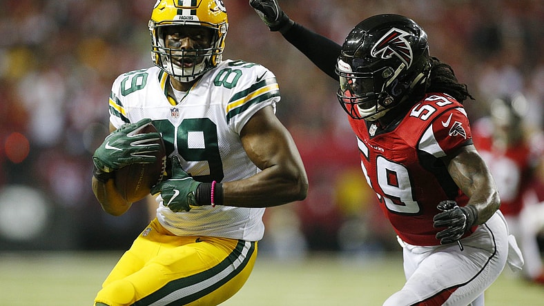 Jan 22, 2017; Atlanta, GA, USA; Green Bay Packers tight end Jared Cook (89) runs the ball against Atlanta Falcons outside linebacker De'Vondre Campbell (59) during the third quarter in the 2017 NFC Championship Game at the Georgia Dome. Mandatory Credit: Brett Davis-USA TODAY Sports