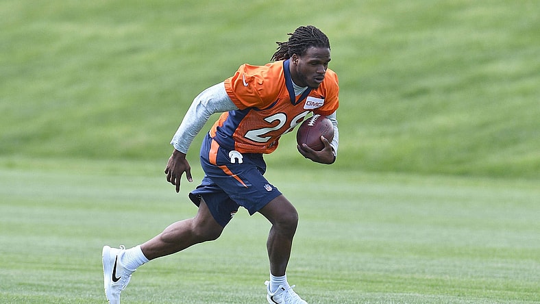 Jamaal Charles running during Denver Broncos OTAs