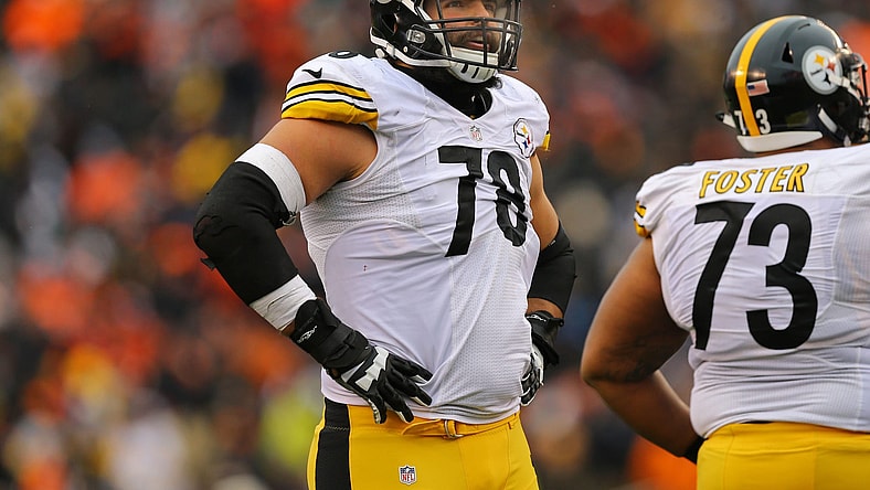 Steelers LT Alejandro Villanueva could be a holdout from camp.