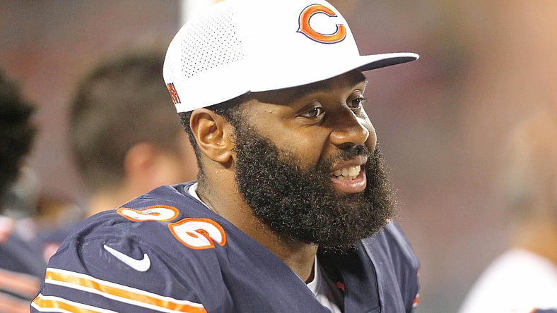 Chicago Bears defensive end Akiem HIcks