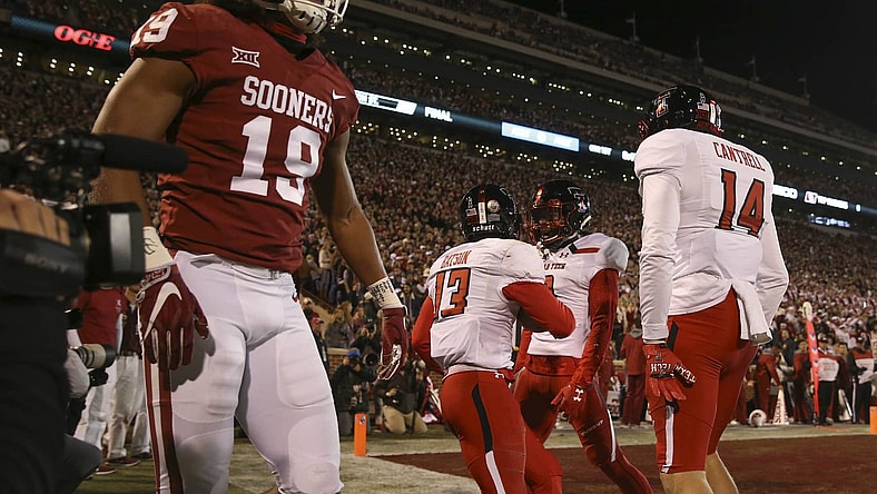 Sooners linebacker Caleb Kelly