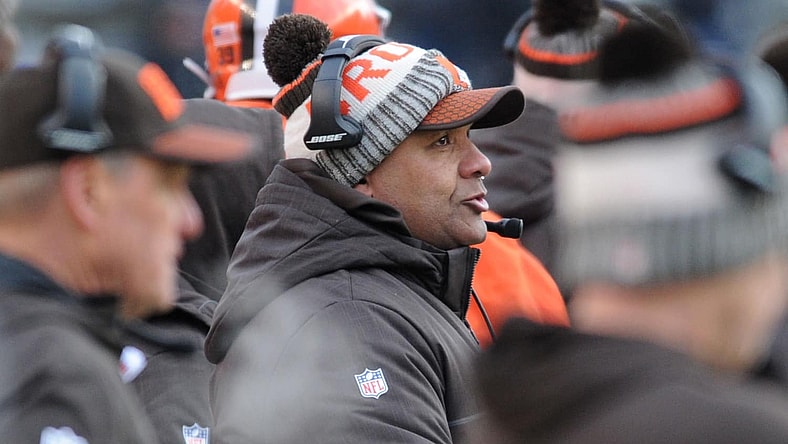 Browns head coach Hue Jackson