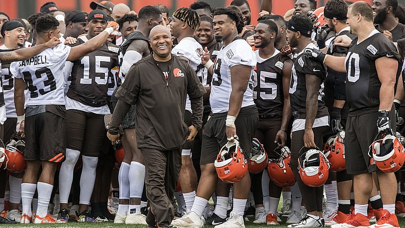 Browns head coach Hue Jackson