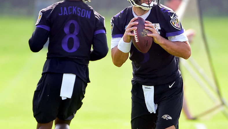Ravens quarterbacks Joe Flacco and Lamar Jackson