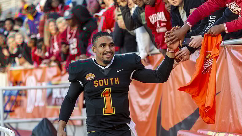 Jalen Hurts, Raiders