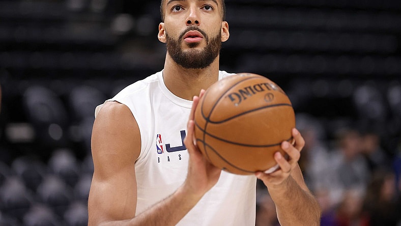 Jazz-Rudy-Gobert-against-Suns