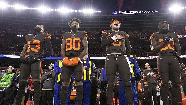 Baker Mayfield, Odell Beckham Jr, Jarvis Landry stand for national anthem