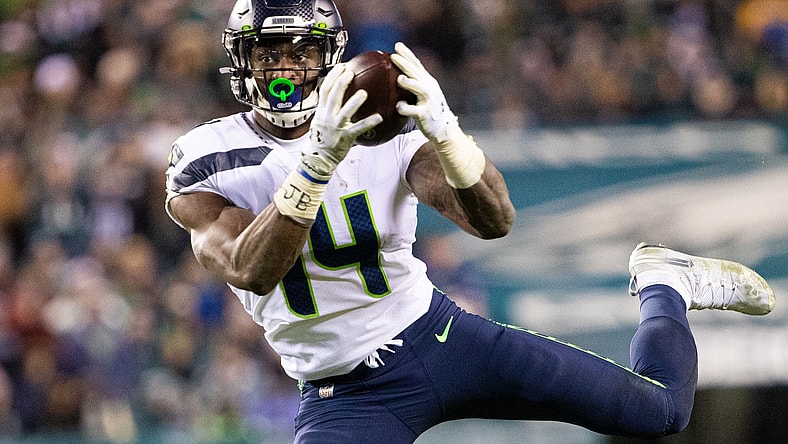 D.K. Metcalf catches touchdown