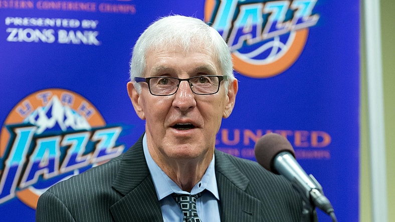 Former Utah Jazz head coach Jerry Sloan speaks ahead of a game against the Knicks.
